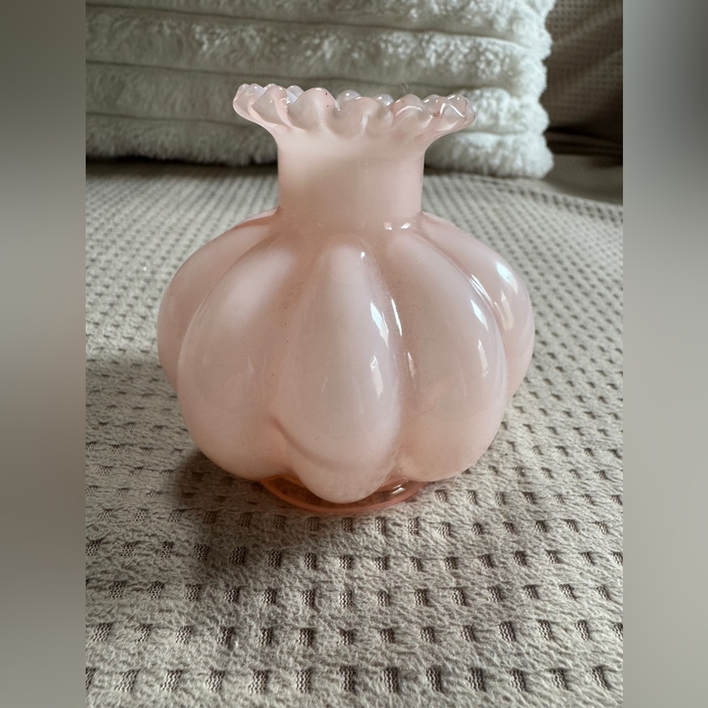 Vintage Fenton Glass Pink Perfume Bottle (Missing Stopper)